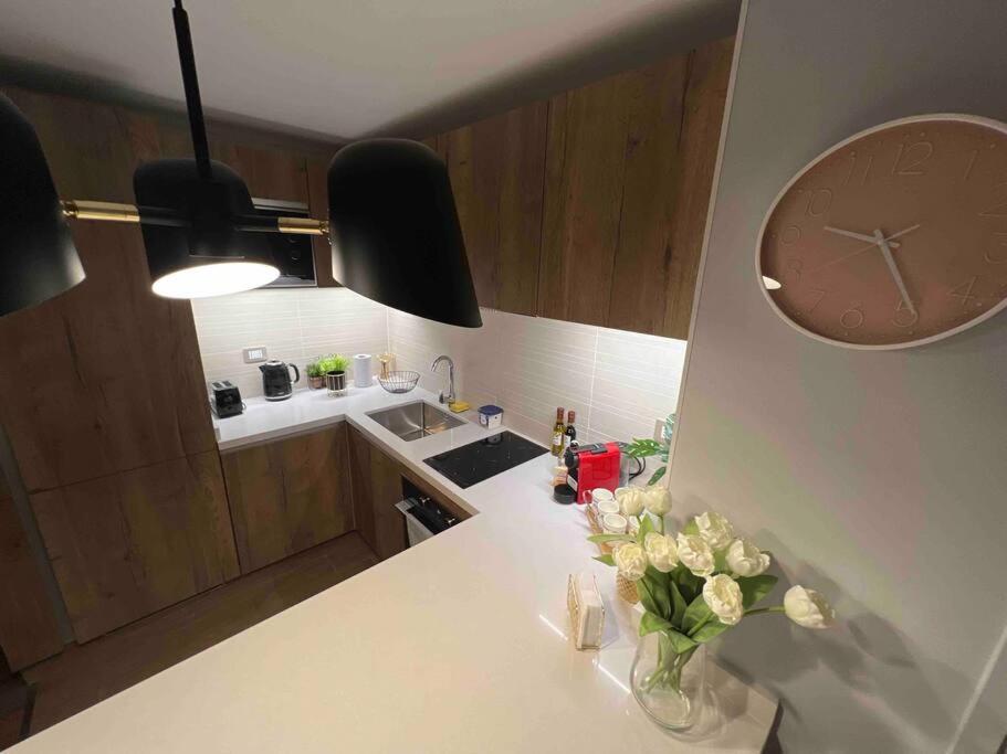 Luxury apartment 33th floor luxury district