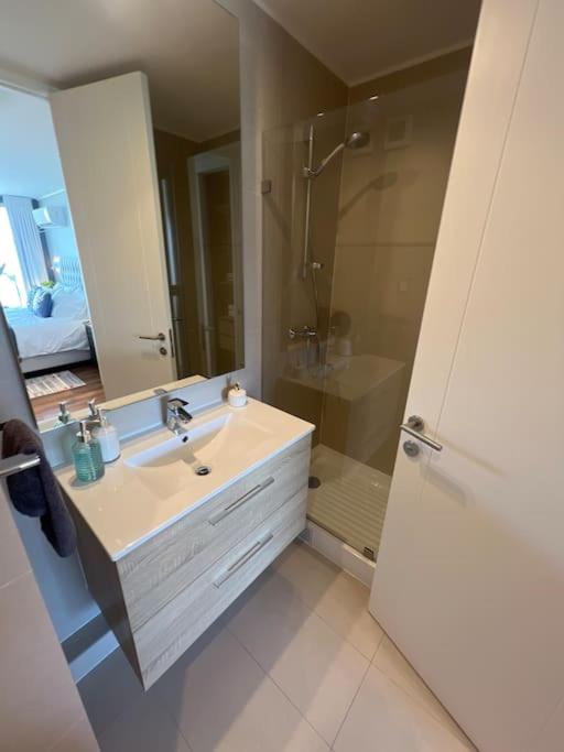 Luxury apartment 33th floor luxury district
