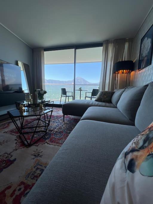 Luxury apartment 33th floor luxury district