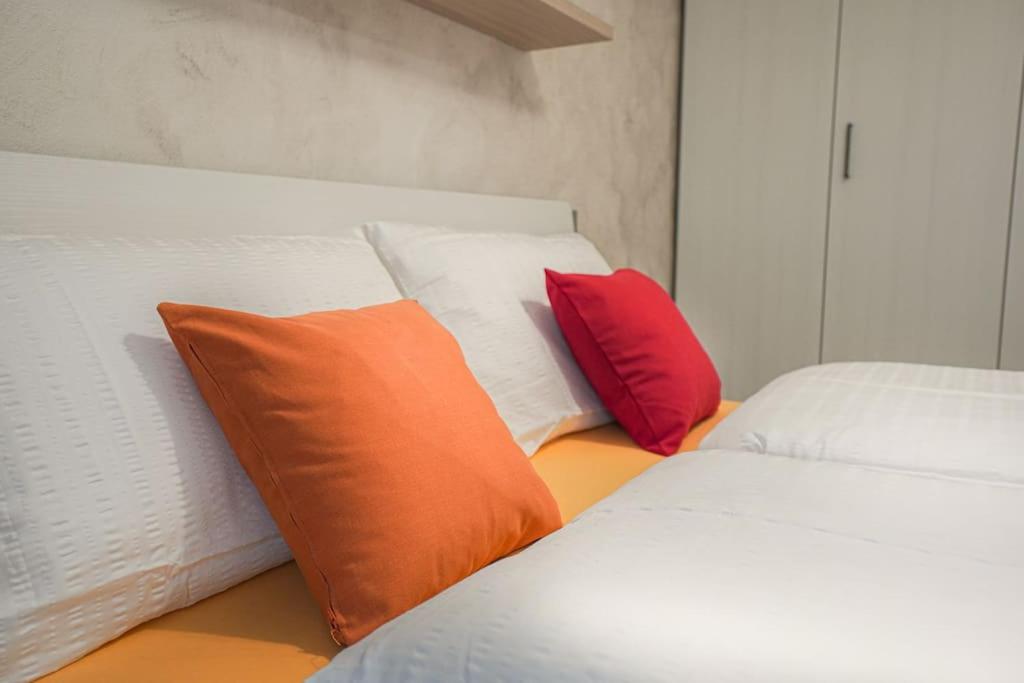 Modern Apartment on the Mt.Baldo & Garda Lake view 5