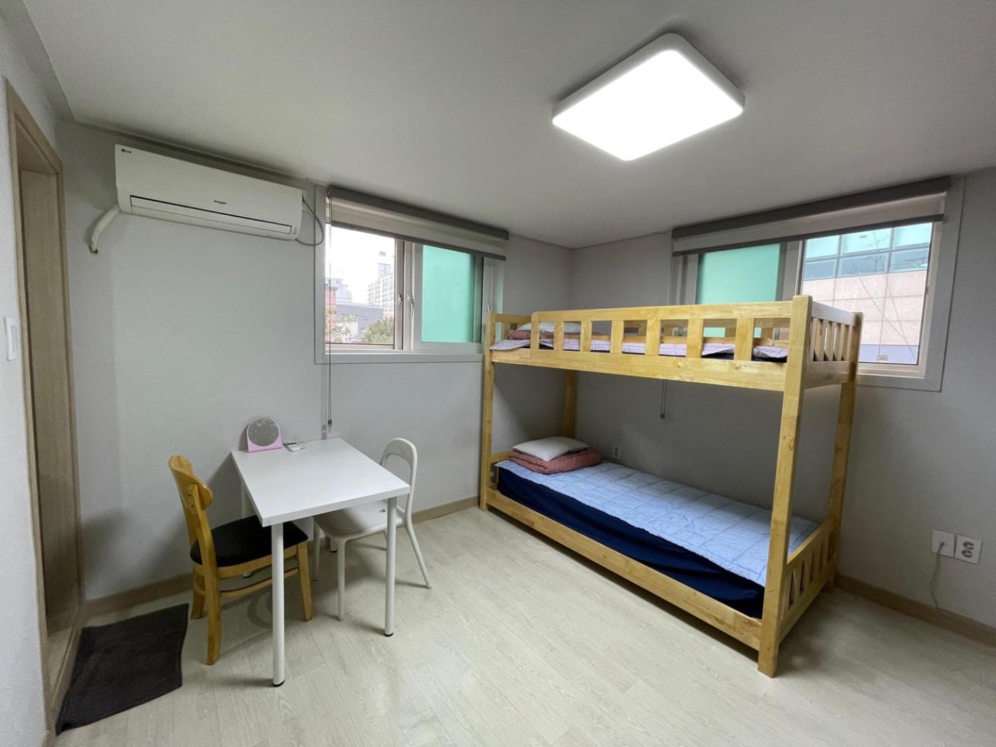 Twin Rabbit Guesthouse