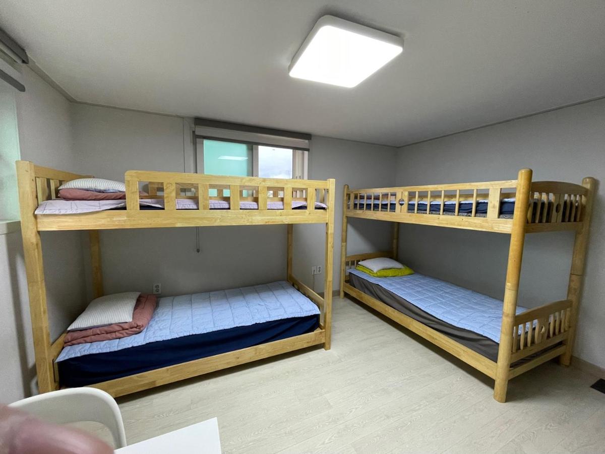 Twin Rabbit Guesthouse