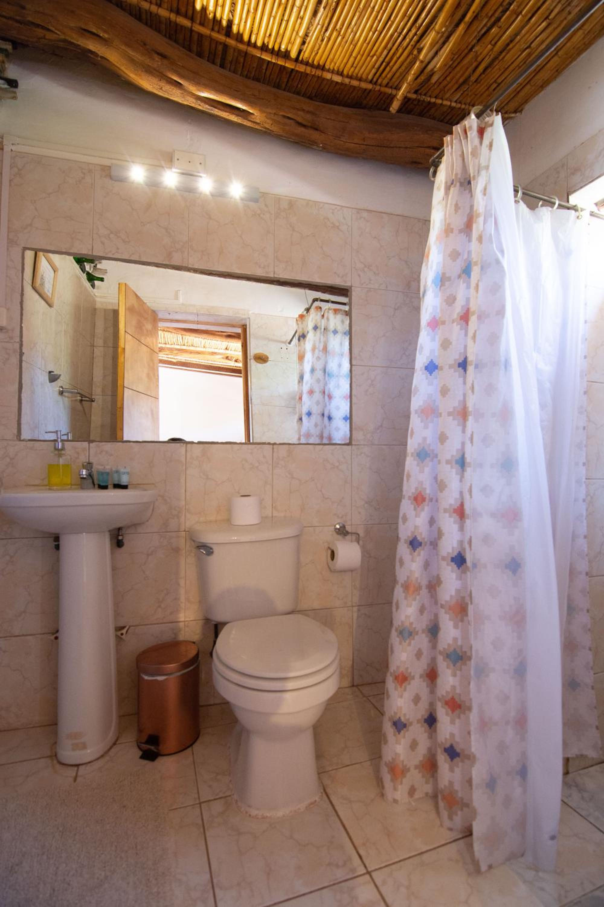 Hotel-Camping Takha Takha