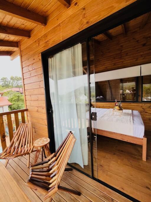 Hotel Casa com Banheira, Piscina e Quadra de Areia - Image 1