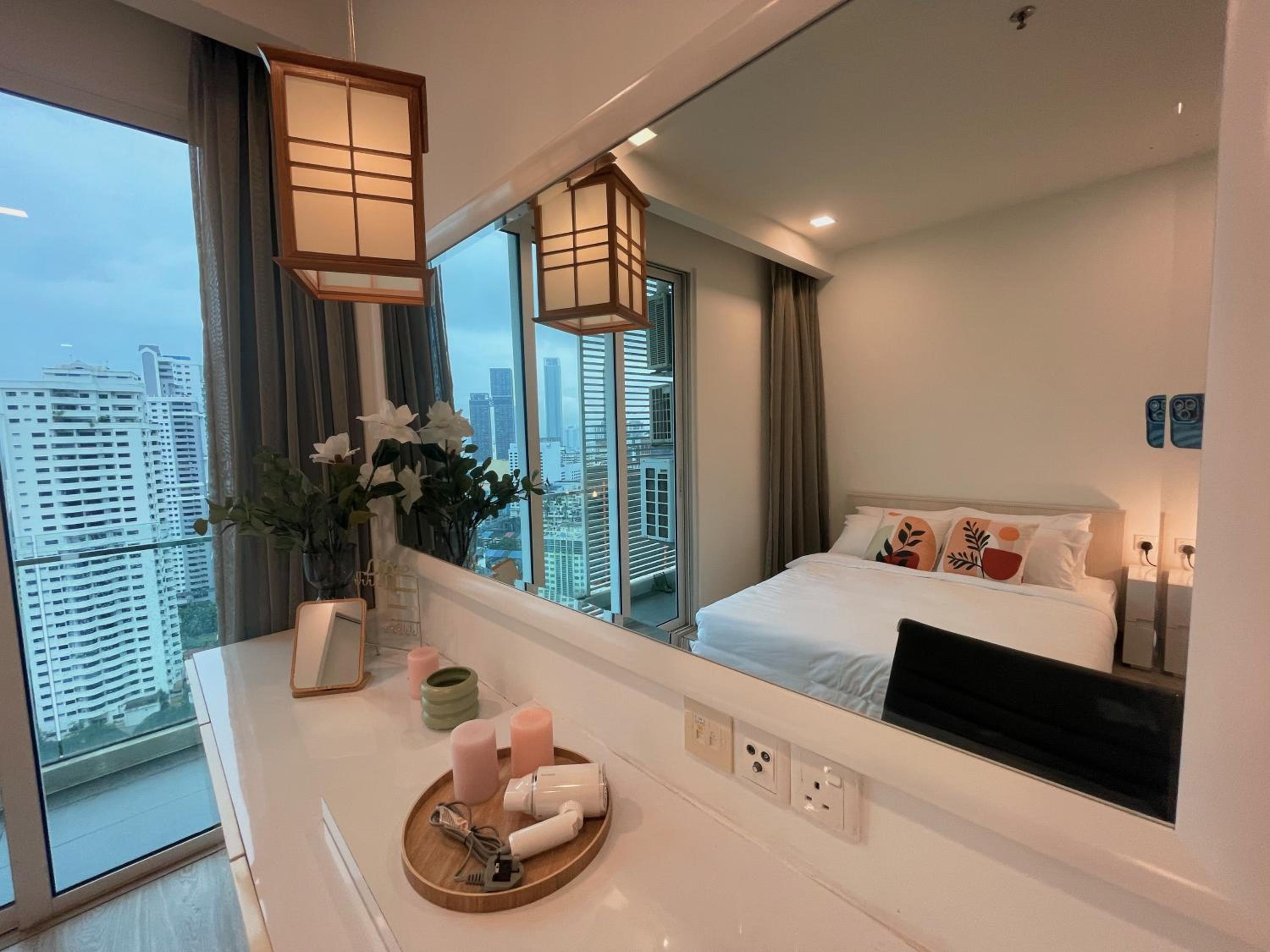 LUX SUITES KL City Pavilion Bukit Bintang with INFINITY POOL