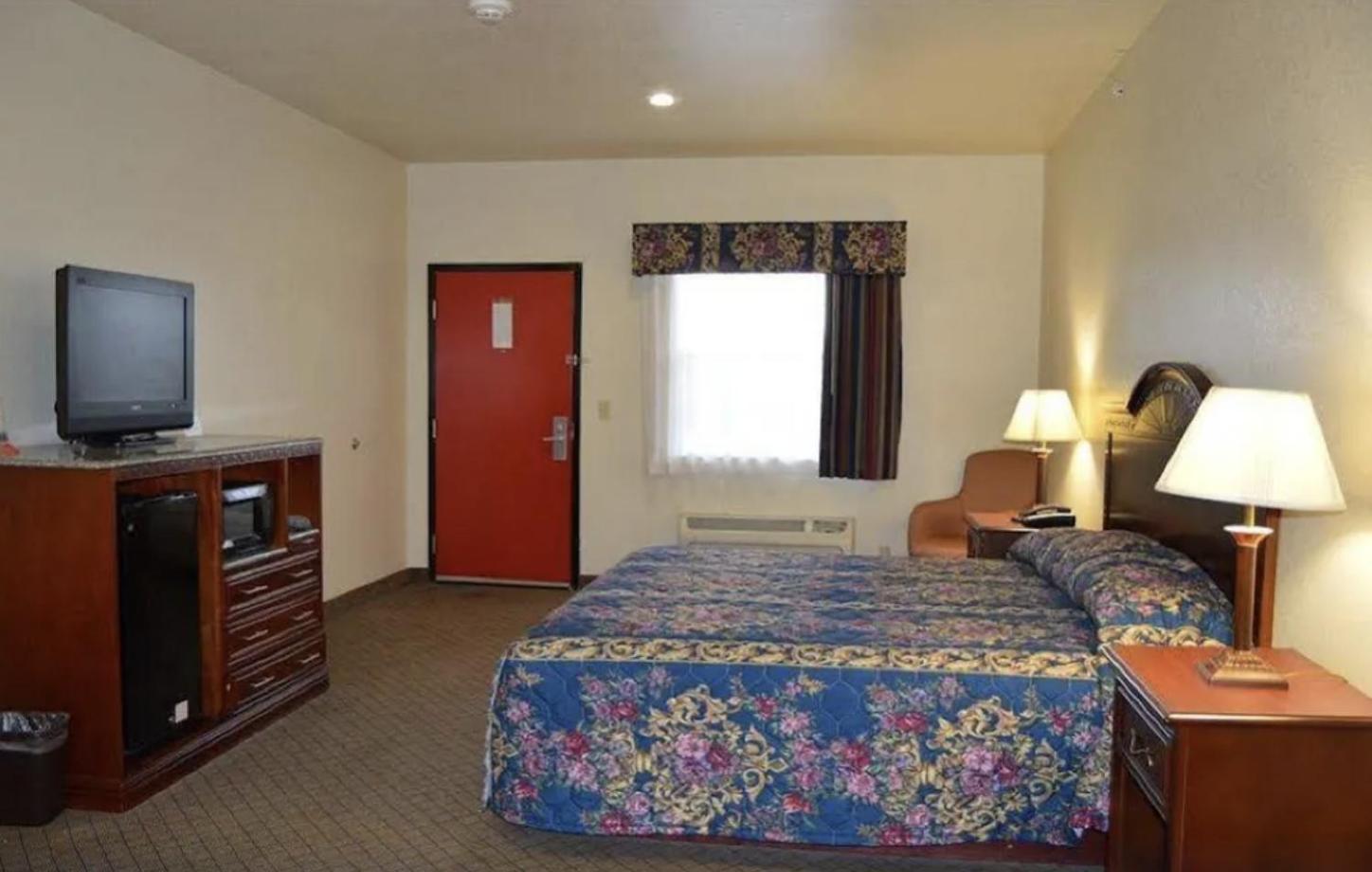 HiWay Inn Express Kiowa Hwy 69 view 4
