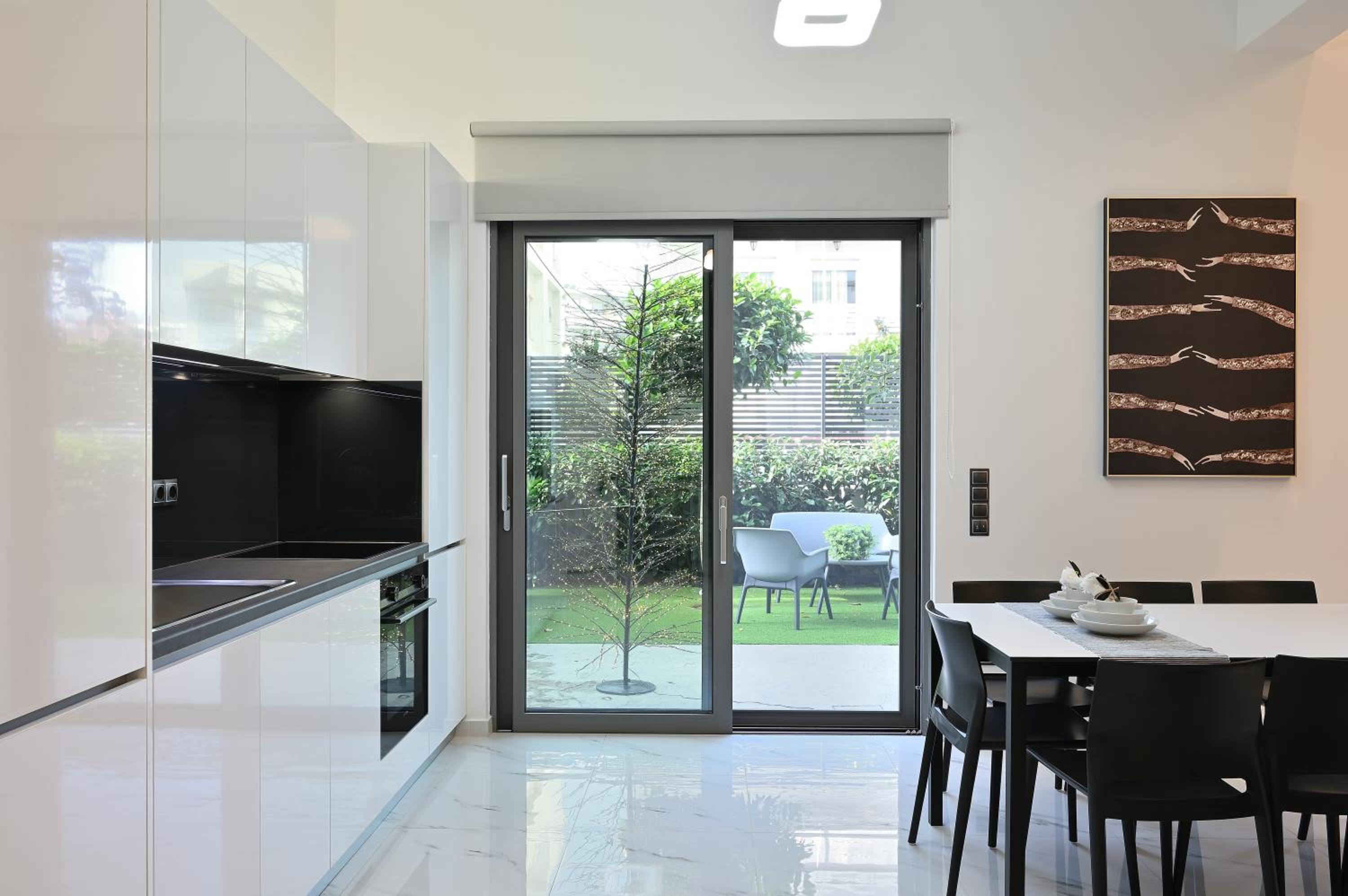 The Lop Athens Holidays Luxury Suites