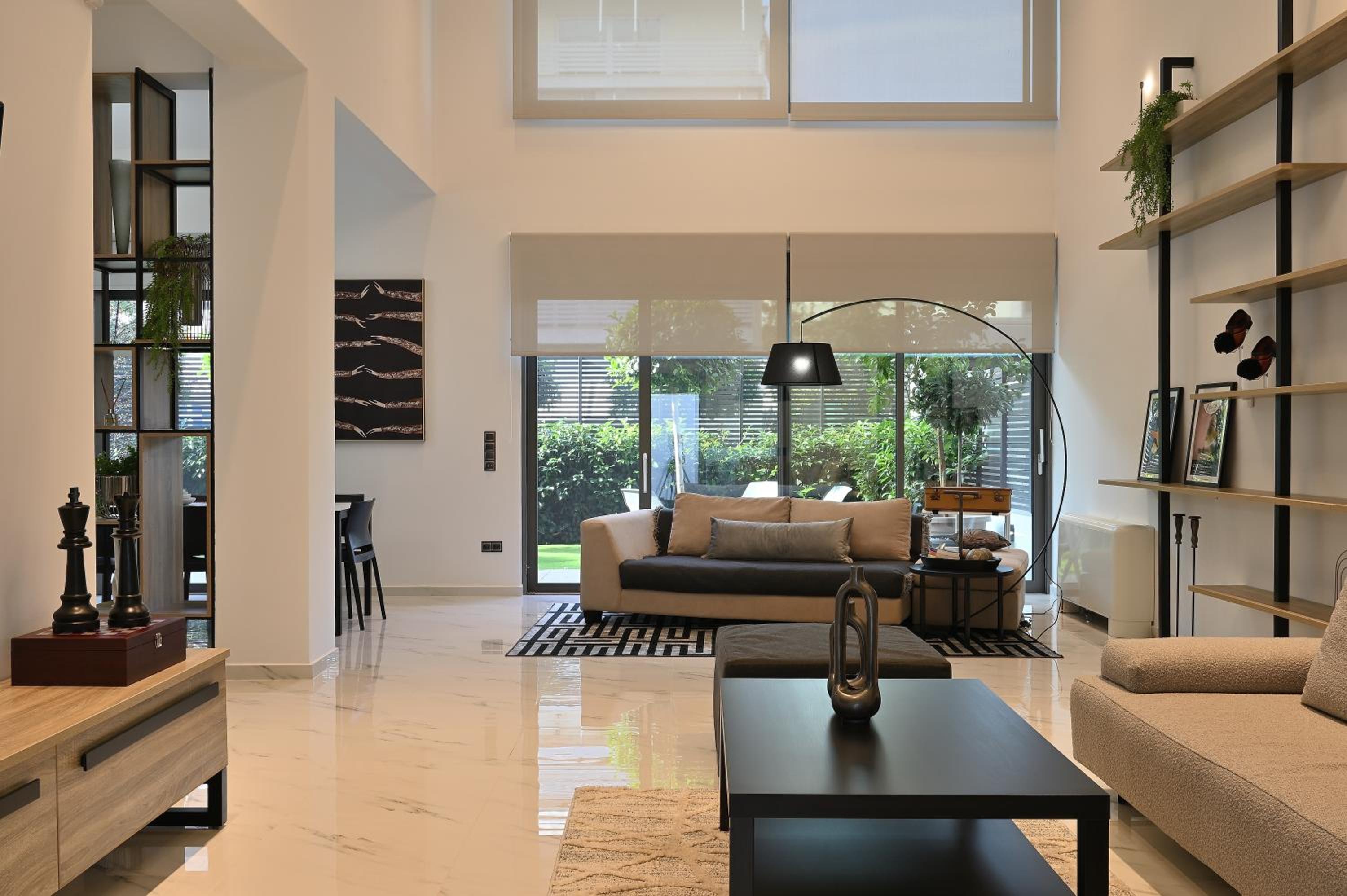 The Lop Athens Holidays Luxury Suites