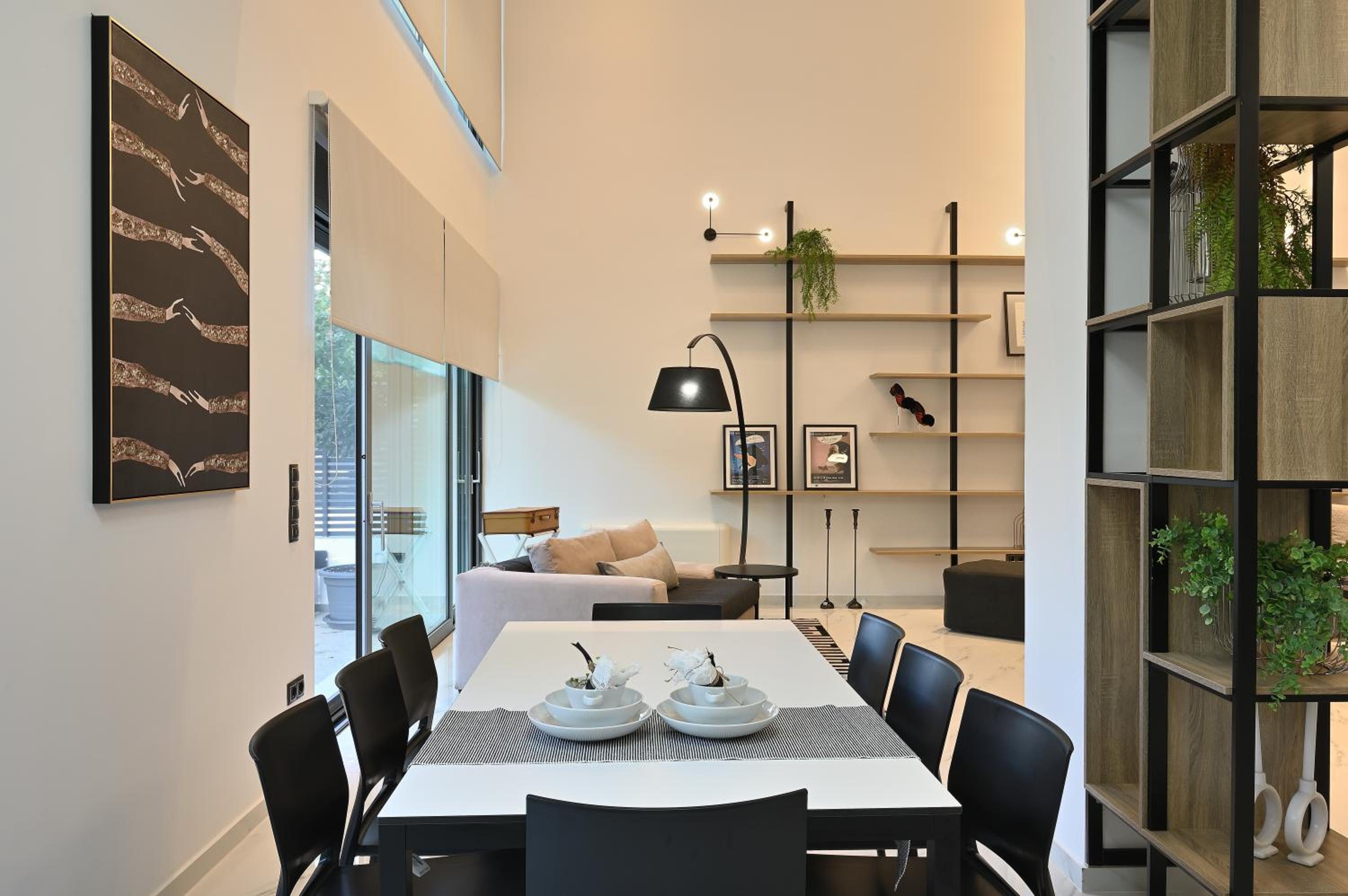 The Lop Athens Holidays Luxury Suites