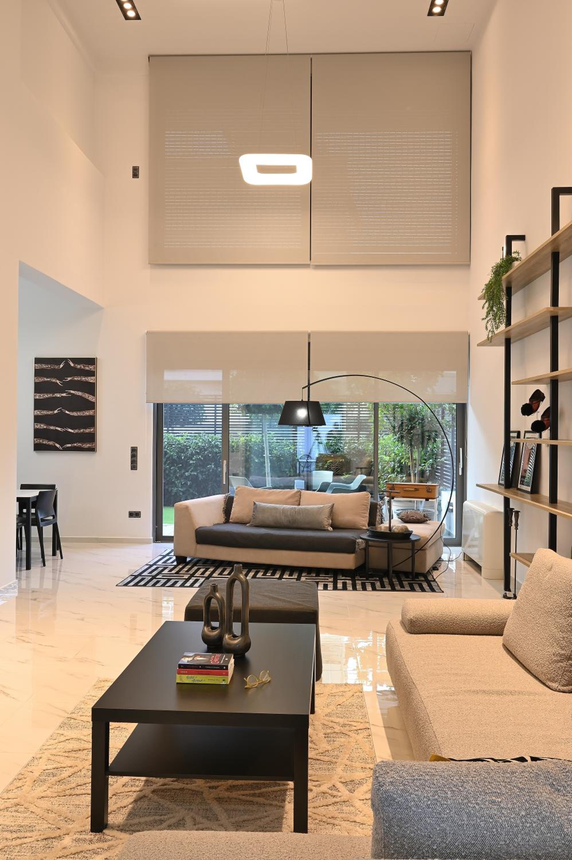 The Lop Athens Holidays Luxury Suites