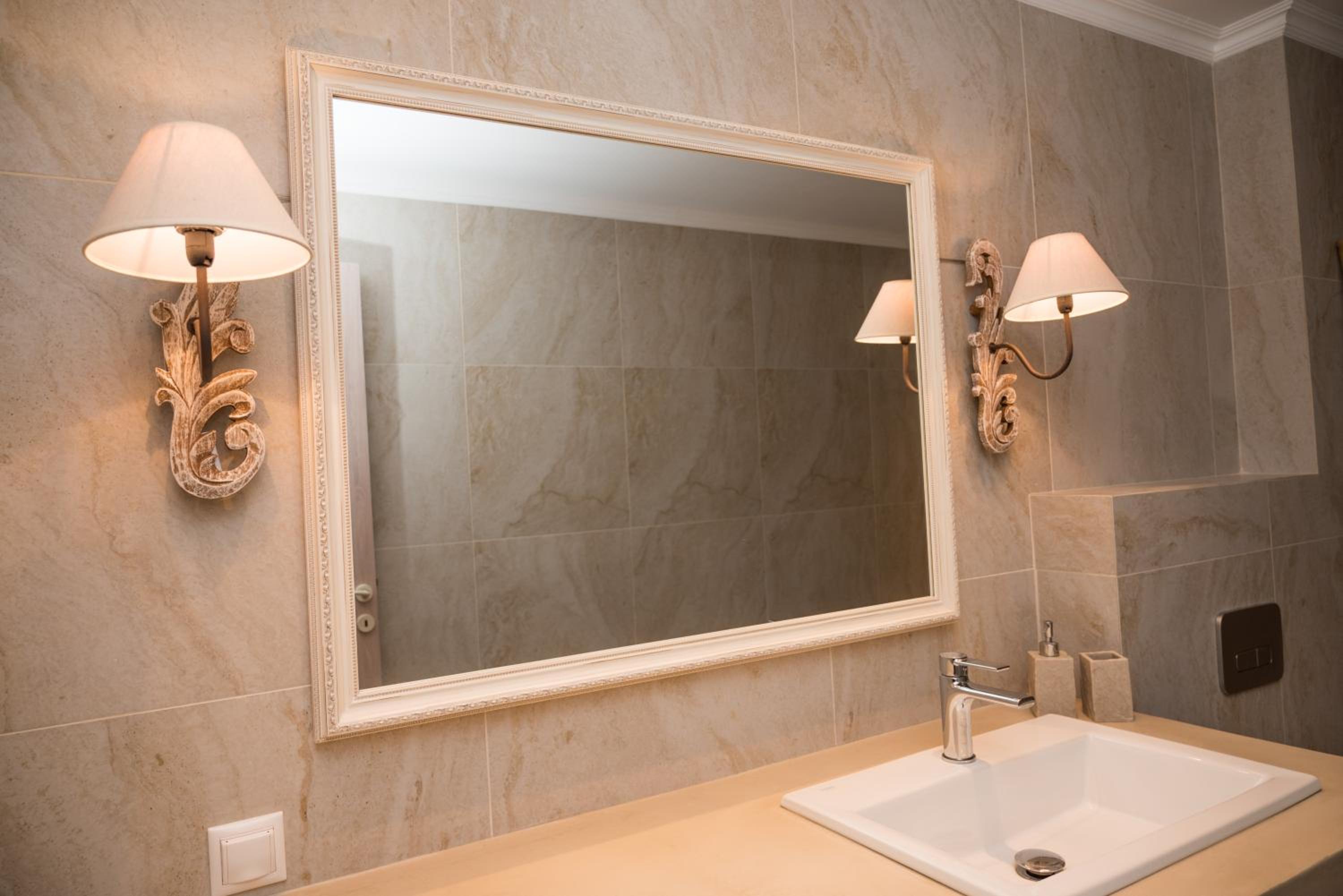 EFMAR EXCLUSIVE RESIDENCES