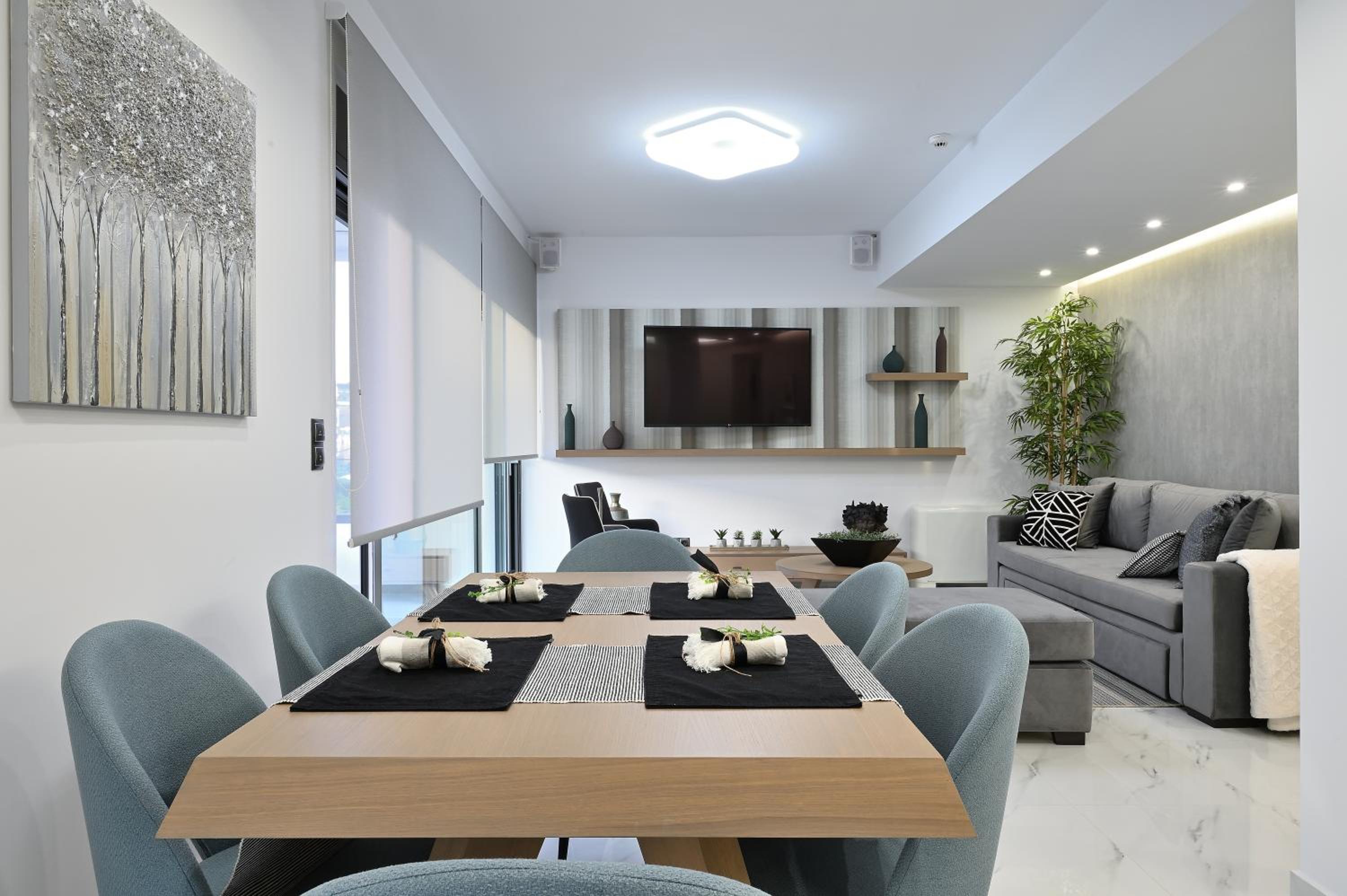 The Lop Athens Holidays Luxury Suites