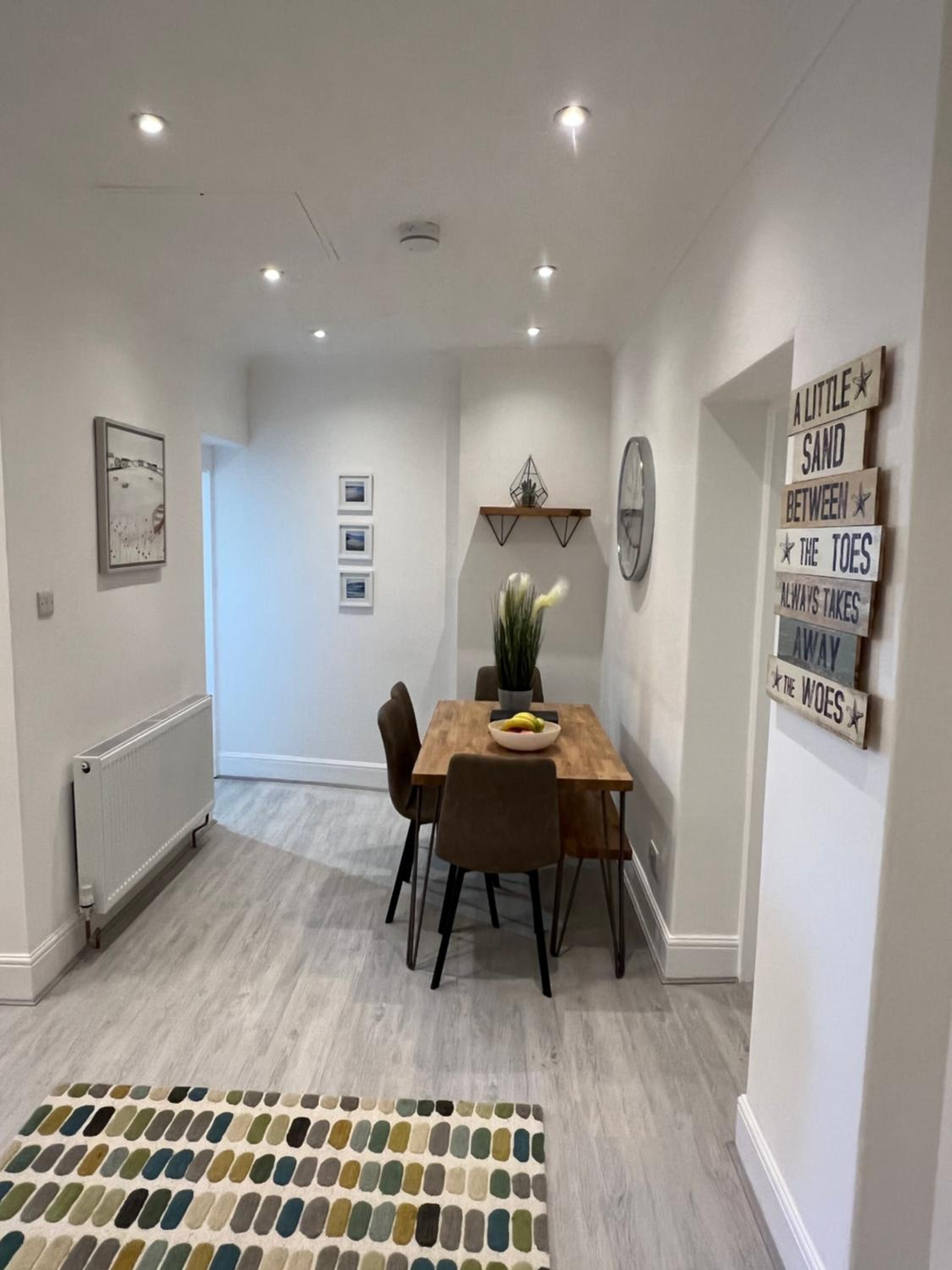 Large Three bed Two bathroom flat in Central Torquay