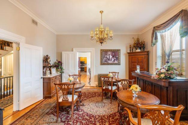 The Londonderry Inn