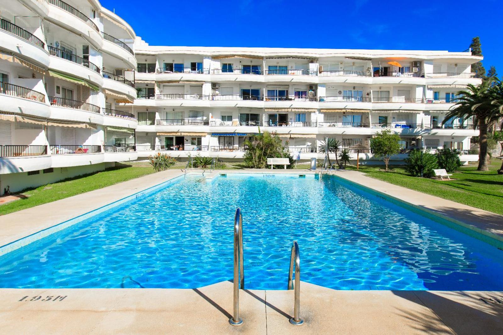 Acapulco playa Nerja photo 2