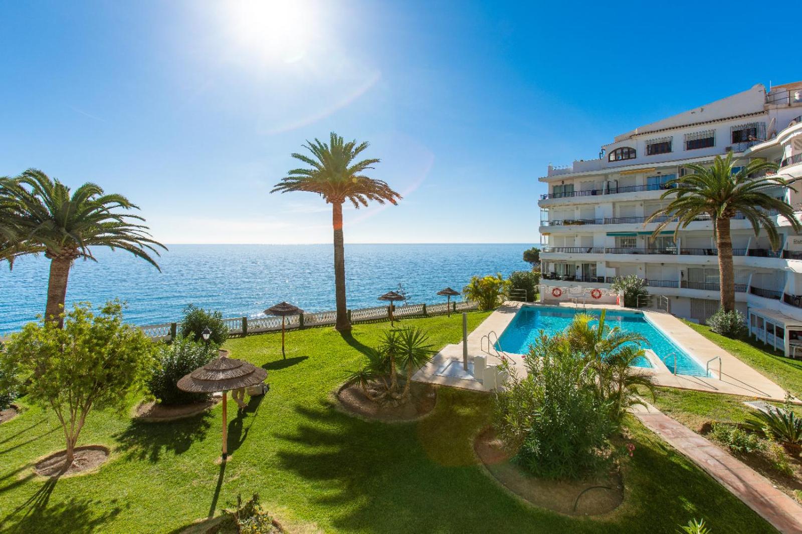 Acapulco playa Nerja photo 3