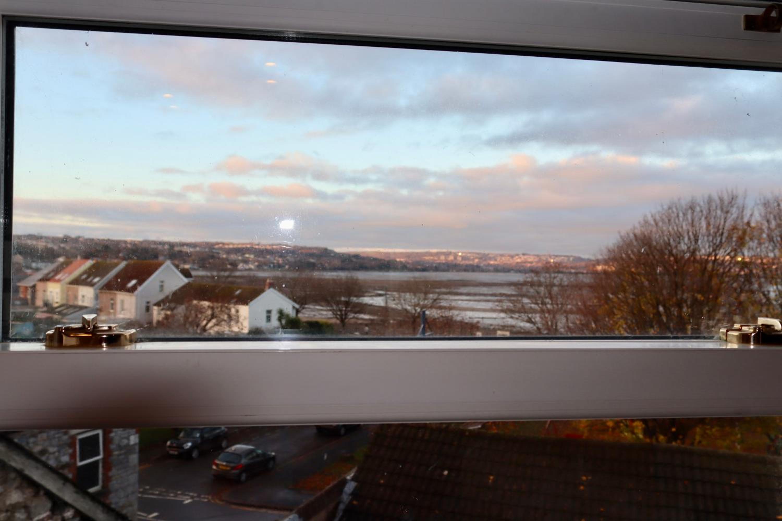 Extended Fishermans cottage with stunning sea views view 3