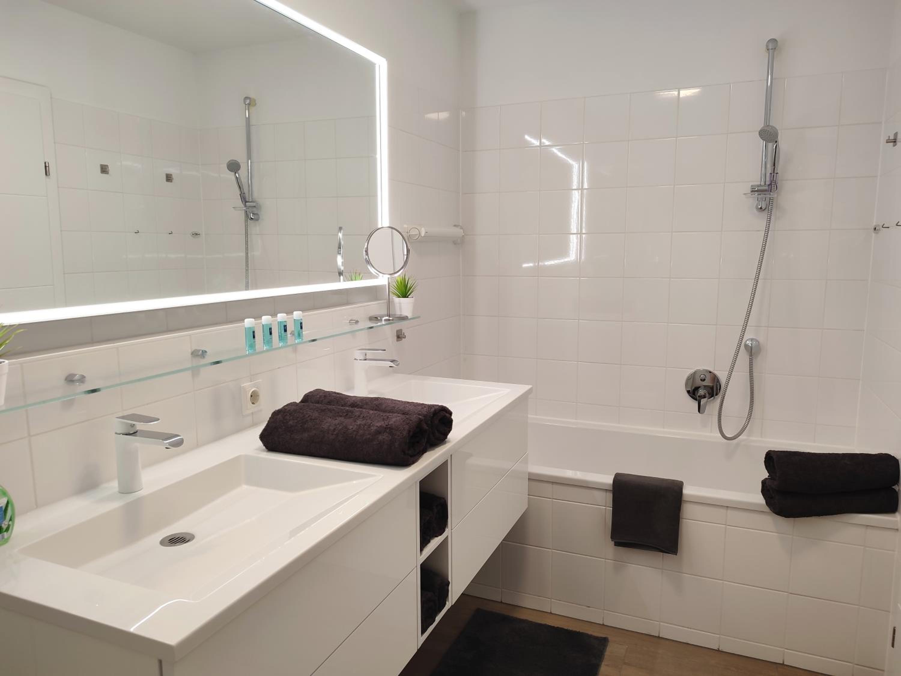 Modern Mountain Apartment - free parking & sauna