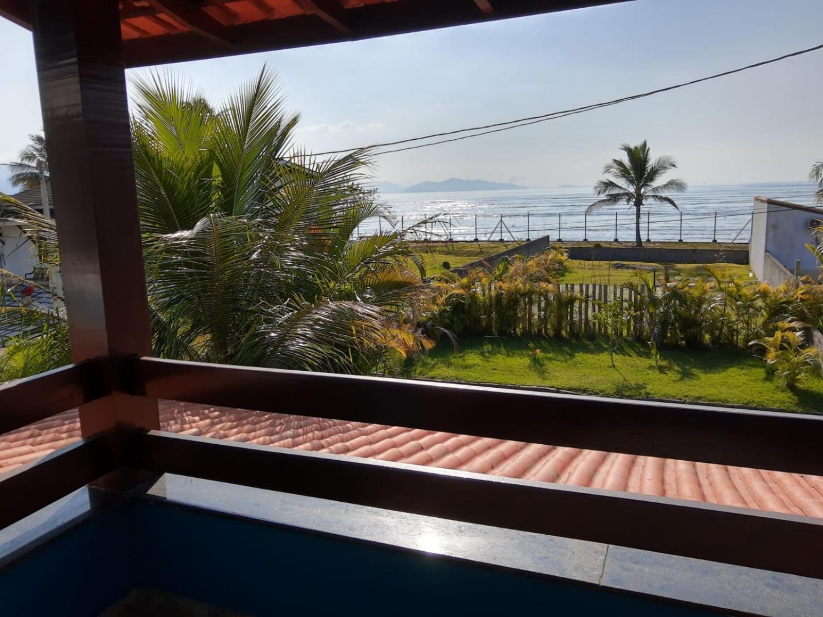 Casa de Frente pro Mar em Condomínio Fechado - São Sebastião/SP