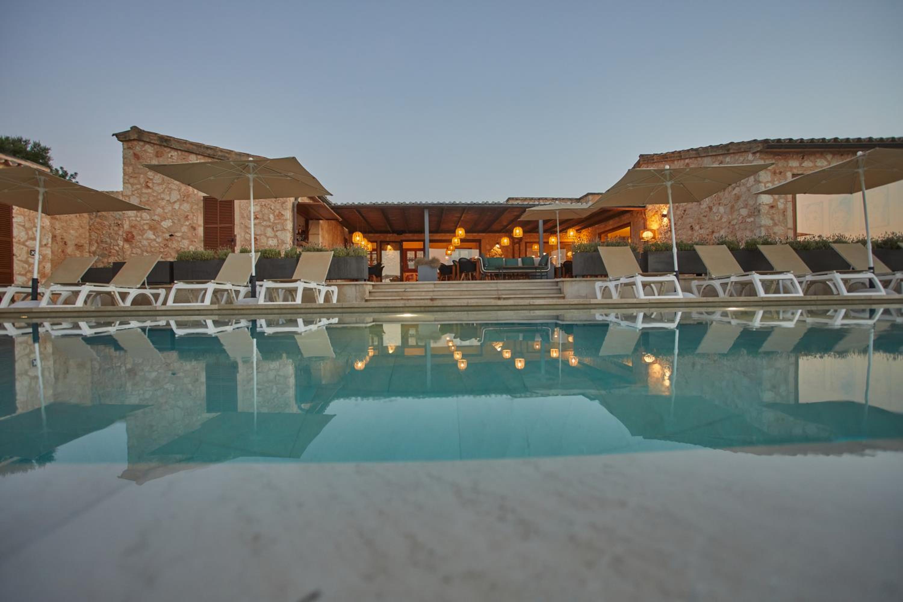 Hotel Rural Es Riquers