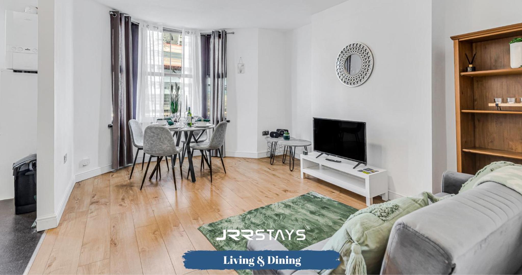 Cardiff Stylish 2 Bedroom Sleeps 6 Wi-Fi - JRR Stays view 4
