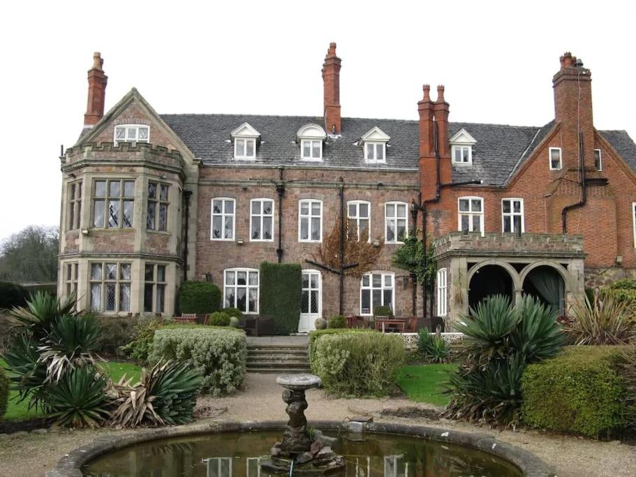 The Ivanhoe Apartment