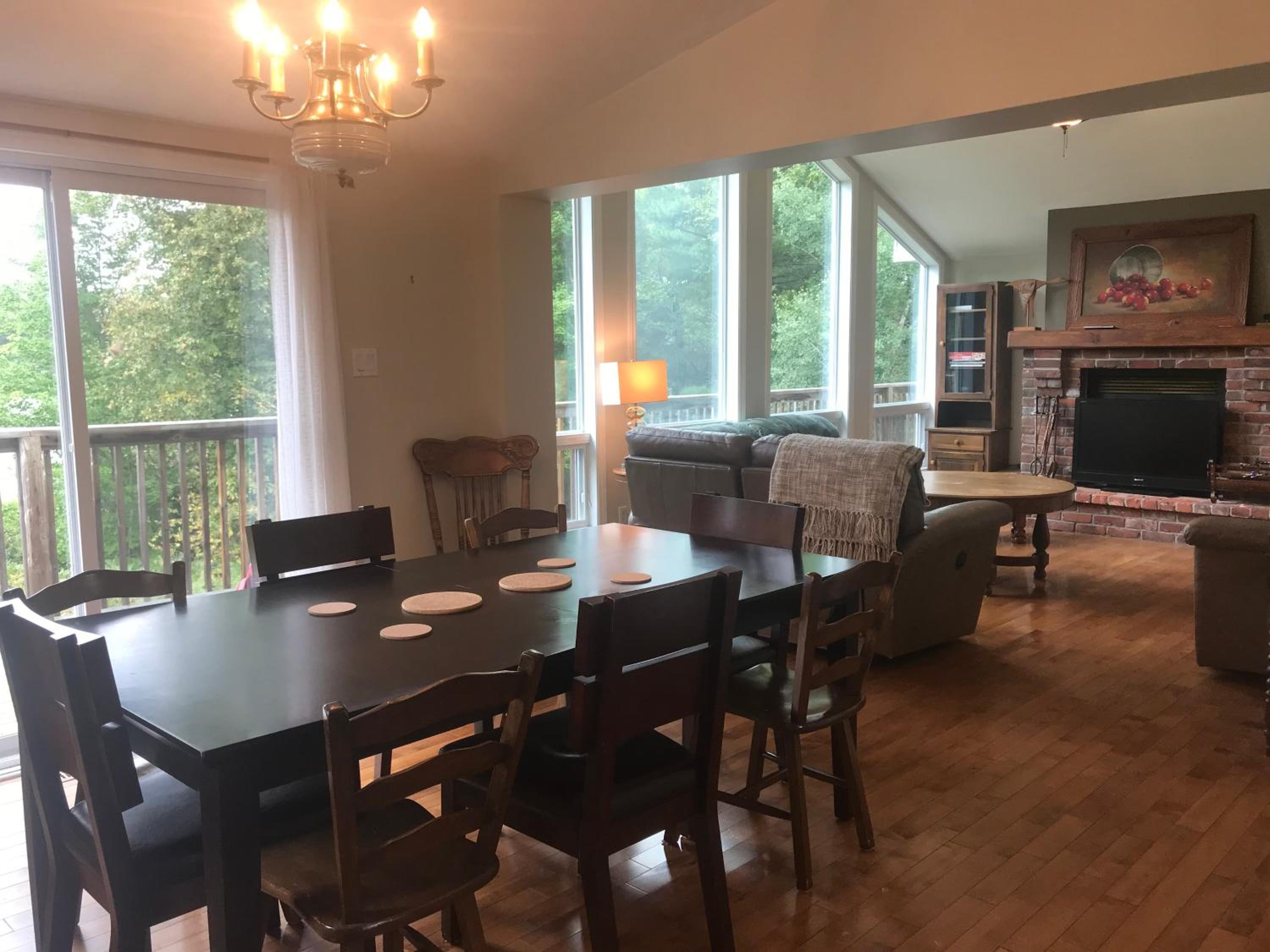 Perfect 3 bedroom waterfront muskoka cottage