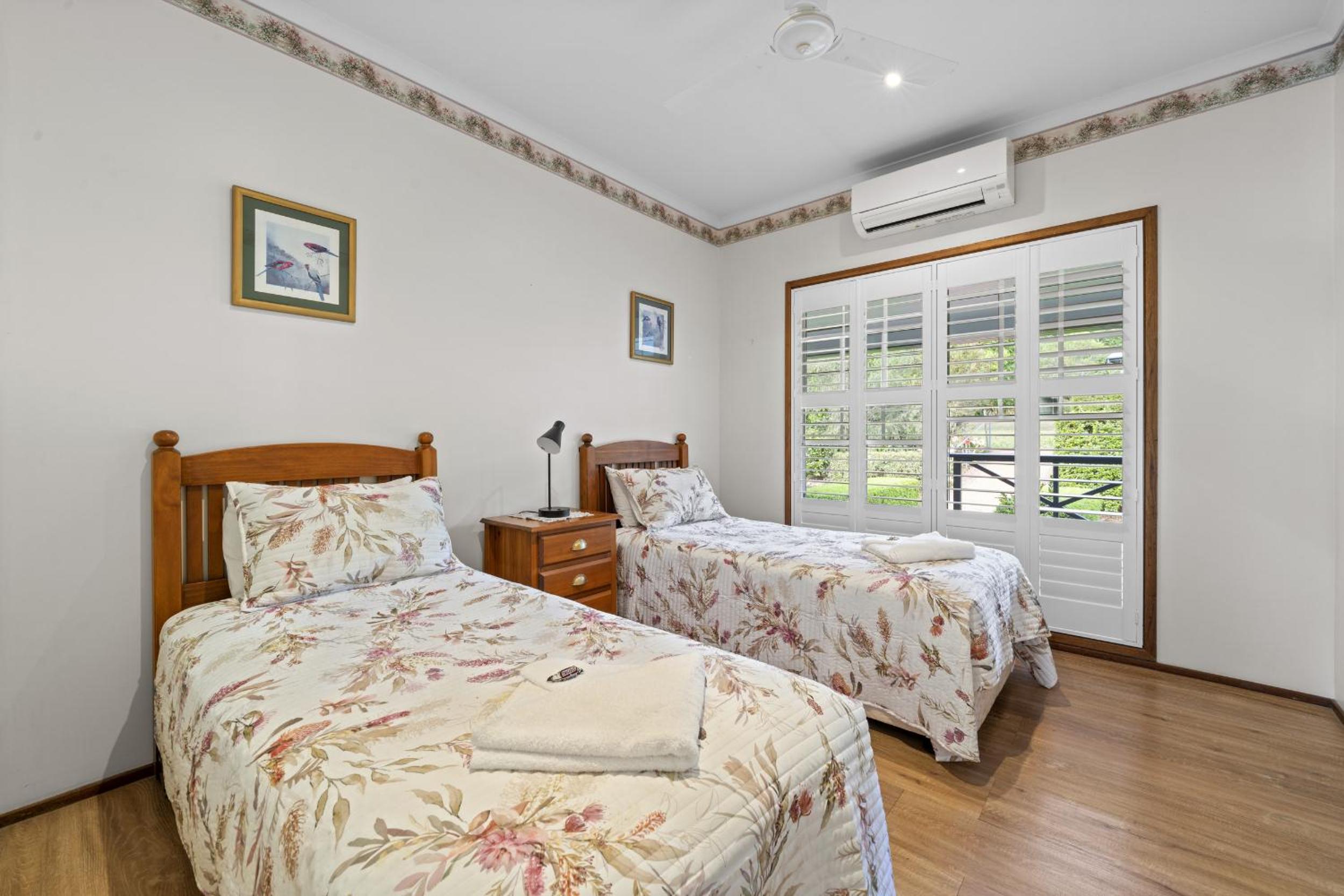 Birds 'n' Bloom Cottages