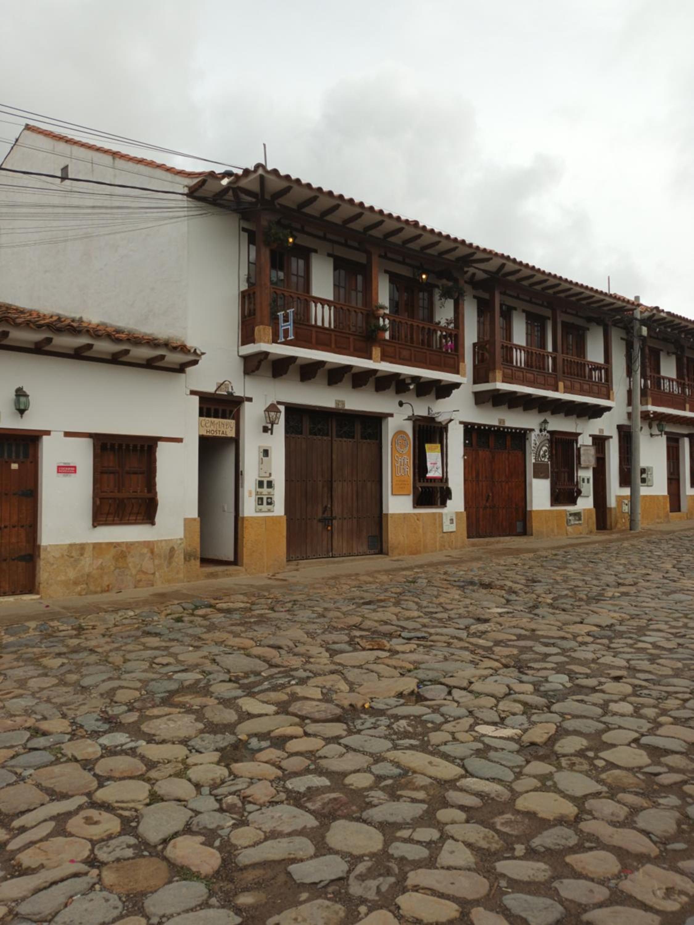 Cemandy Hostal