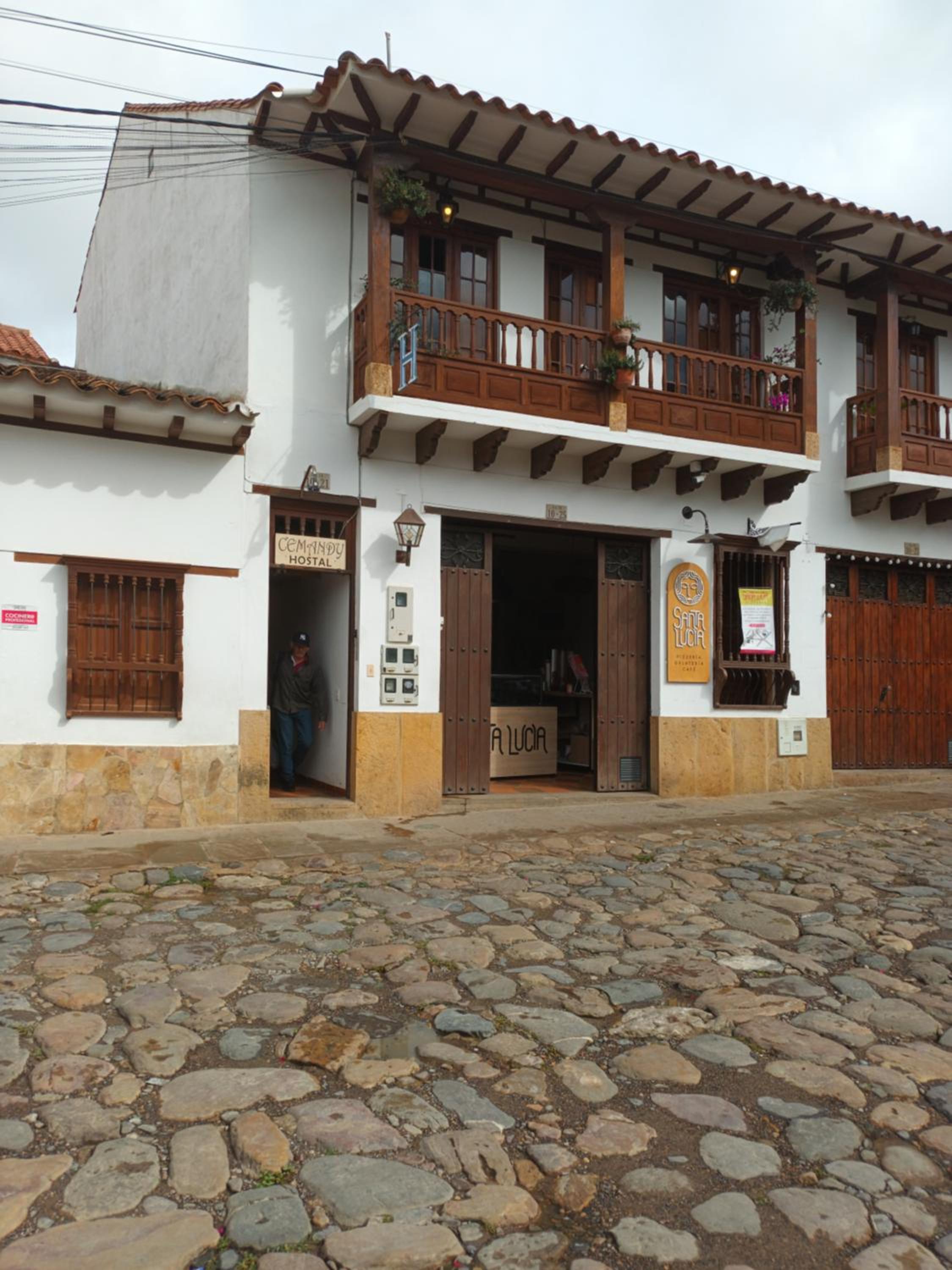 Cemandy Hostal