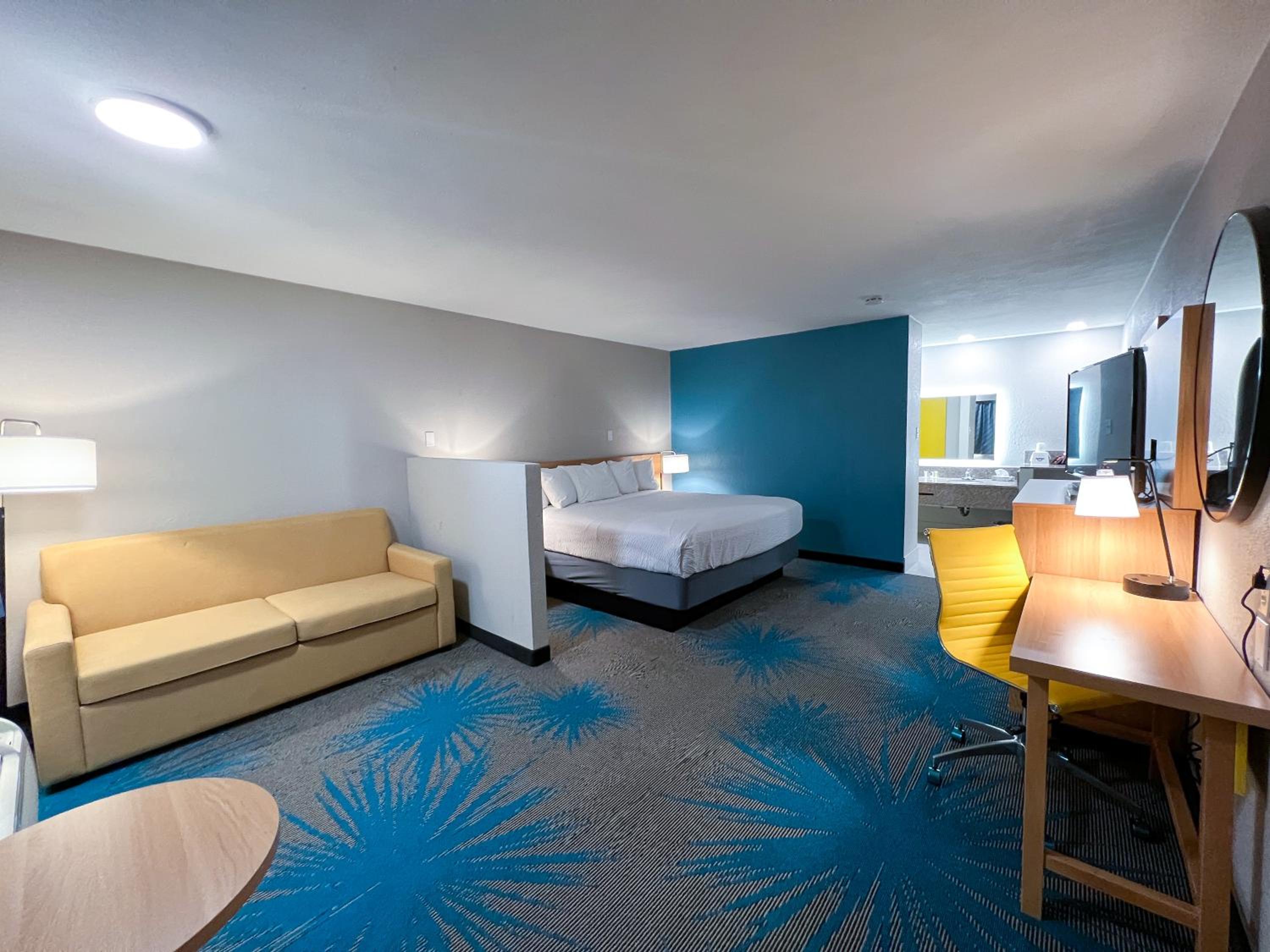Destin Vacations - Days Inn  Suites by Wyndham Santa Rosa, NM - Property Image 12