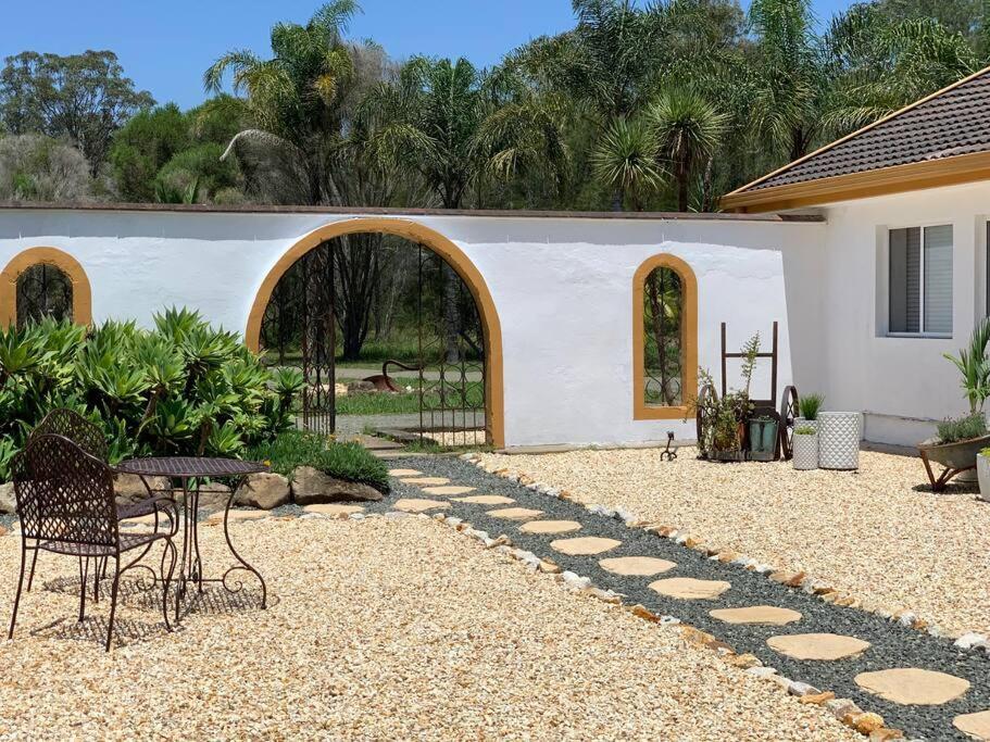 Las Palmas Hunter Valley Estate, 11m Pool, Kangaroos, Fire Pit, Playground