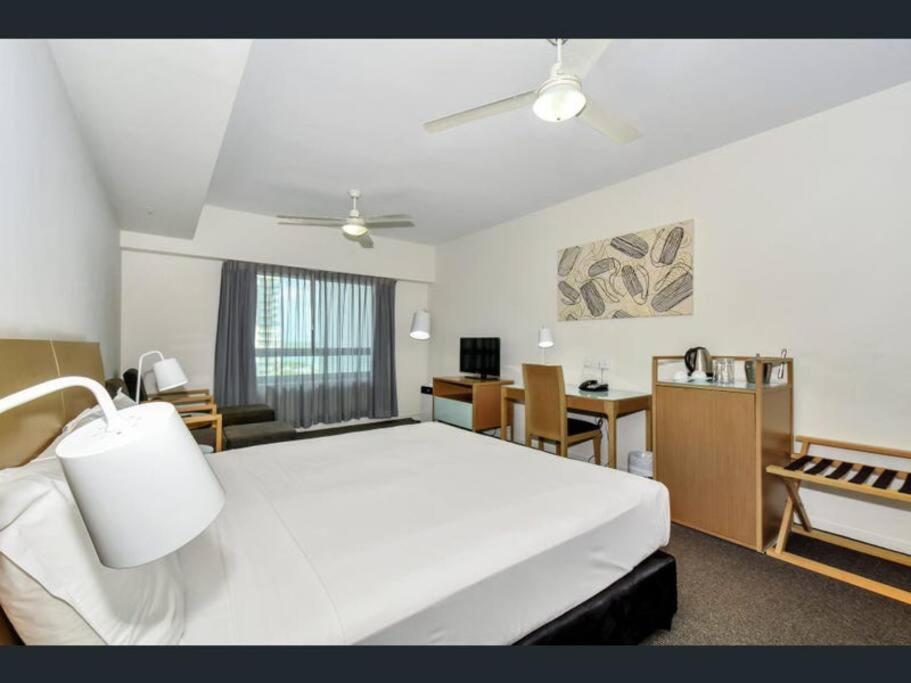 Pandanas Studio Darwin CBD Water Views