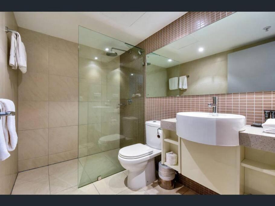 Pandanas Studio Darwin CBD Water Views