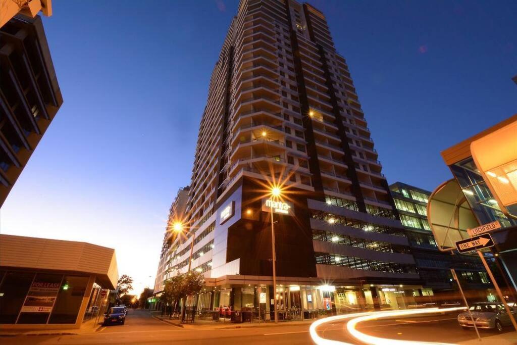 Pandanas 15th floor (Water, City & Sunset views)