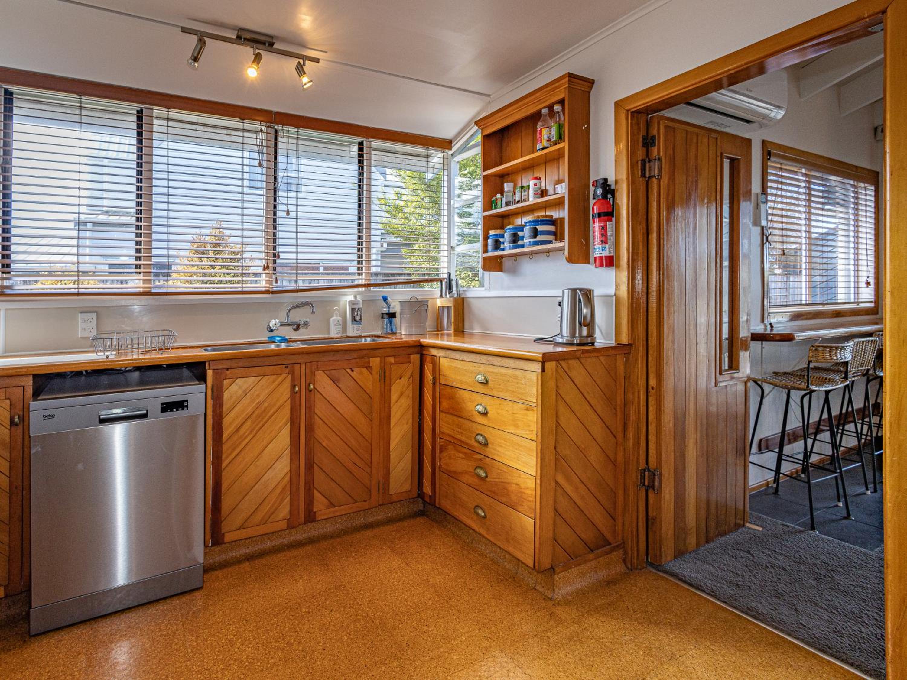 Ariki - National Park Holiday Home view 2