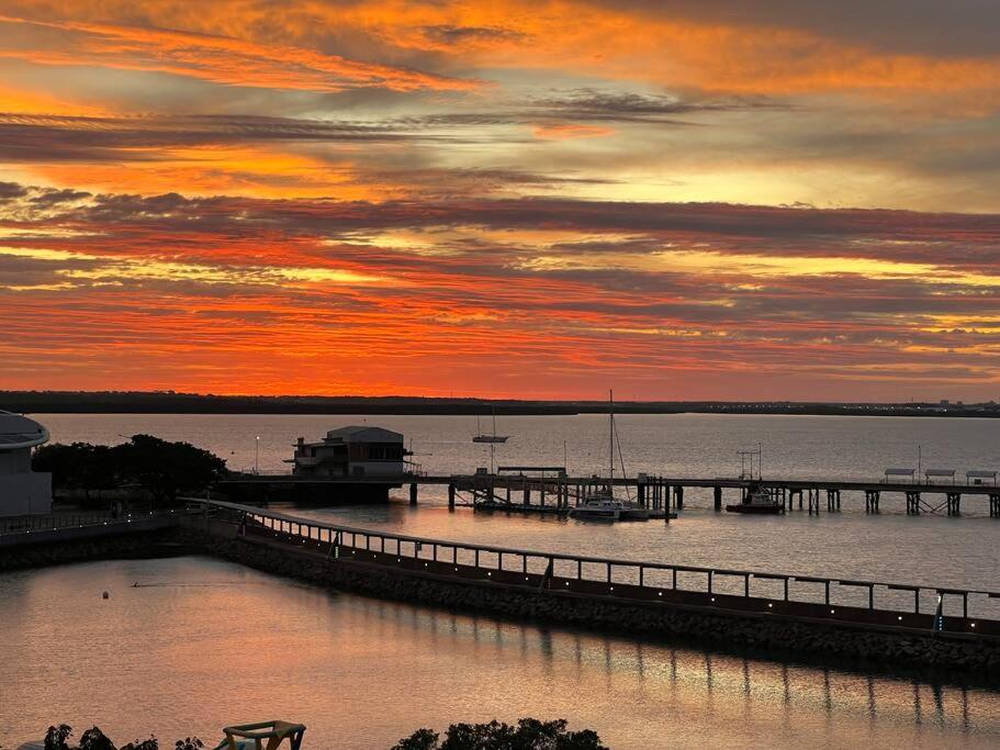 Luxury Waterfront Stay 1bdr (breathtaking Views)