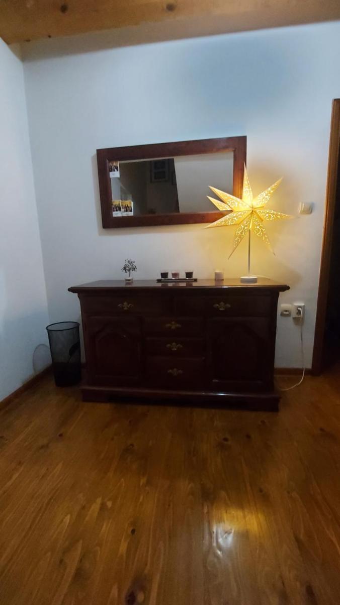 Idealna kuća za odmor, Pale