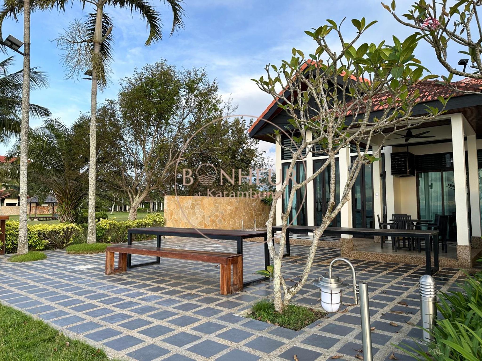 Bonheur at Karambunai