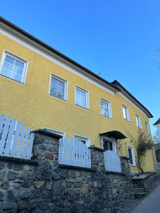 Modernes Haus nähe Schloss Ulmerfeld