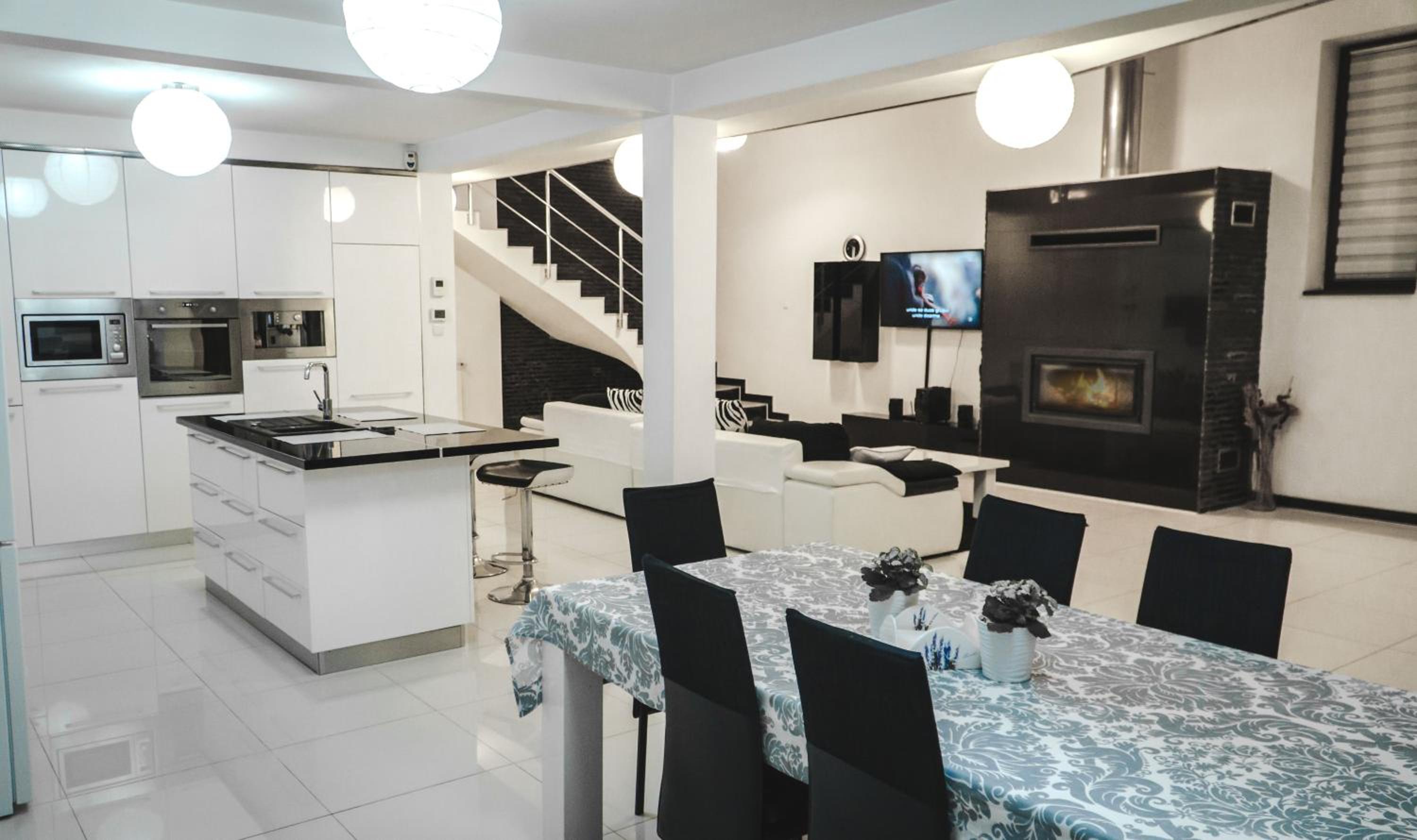 Vila Carolina Apulum view 3