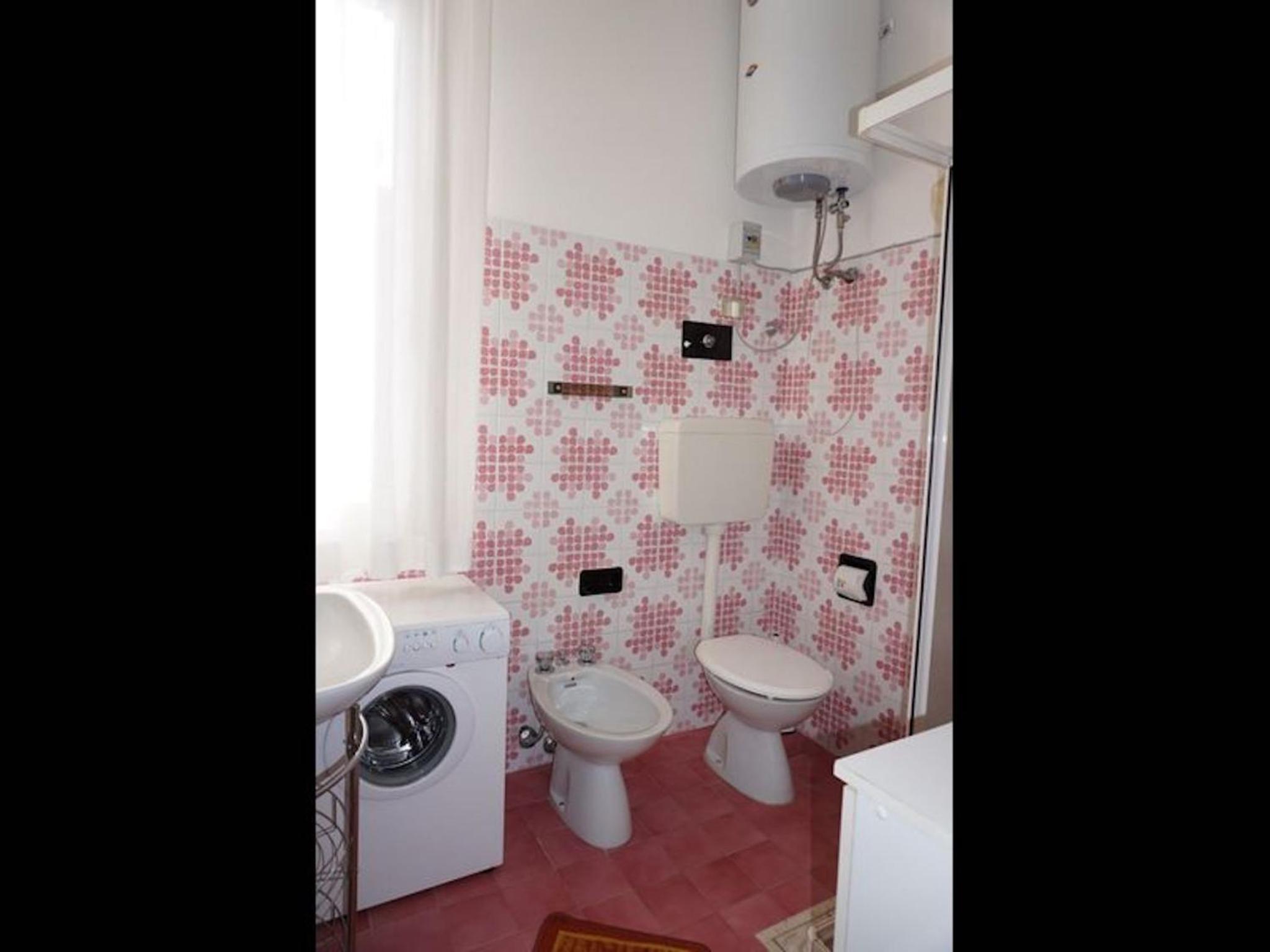 Holiday home with garden and shared pool