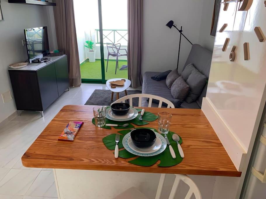 Coqueto apartamento ZUA con piscina