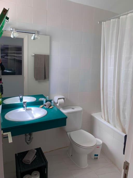 Coqueto apartamento ZUA con piscina