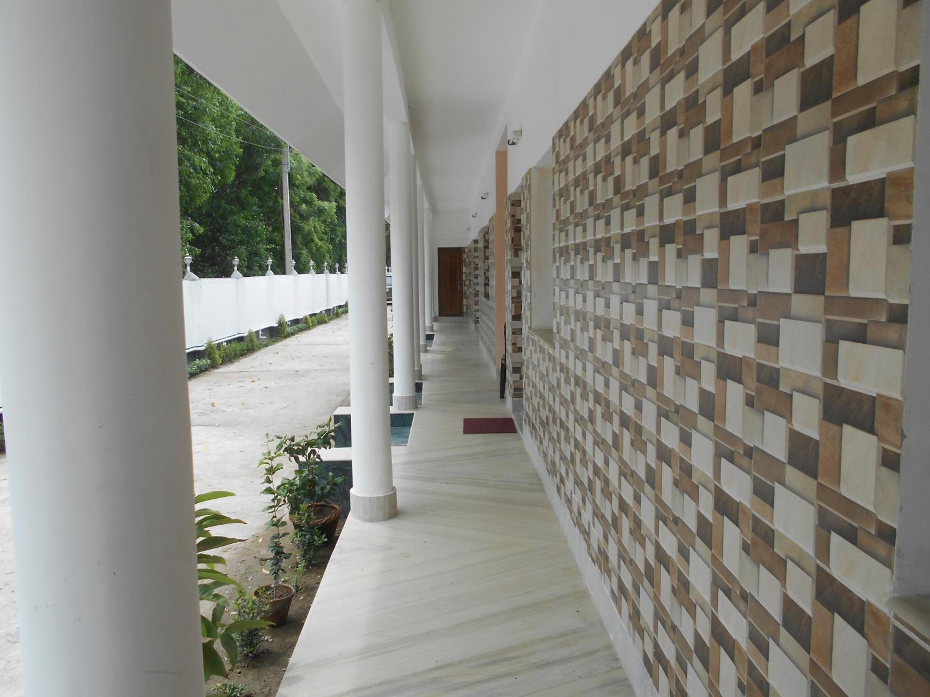 Photo 8