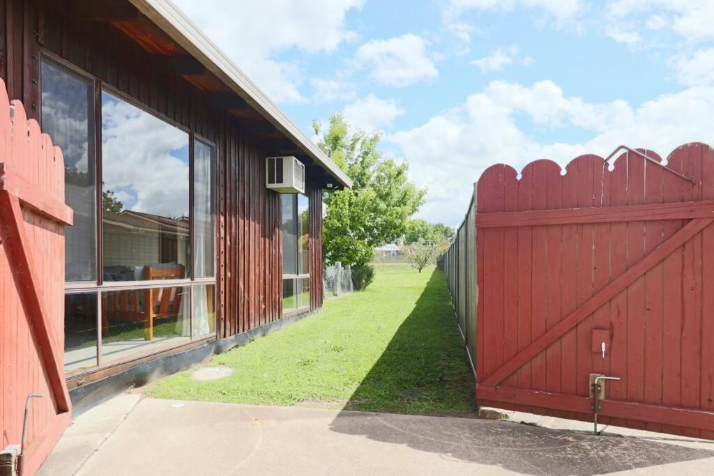 The Early Settler 200 metres from CBD