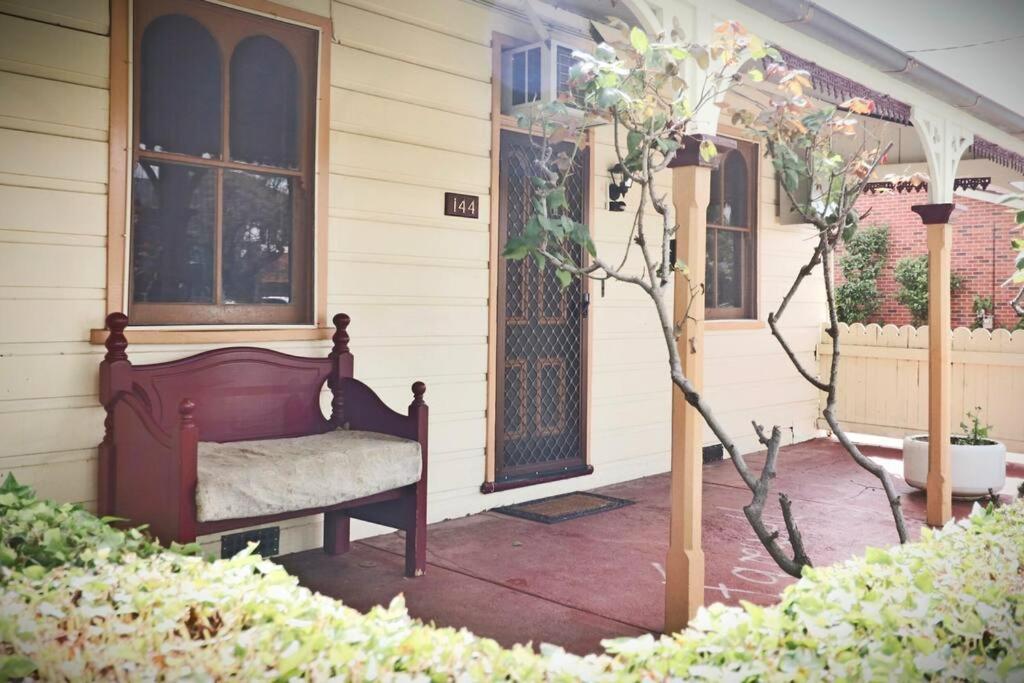The Early Settler 200 metres from CBD