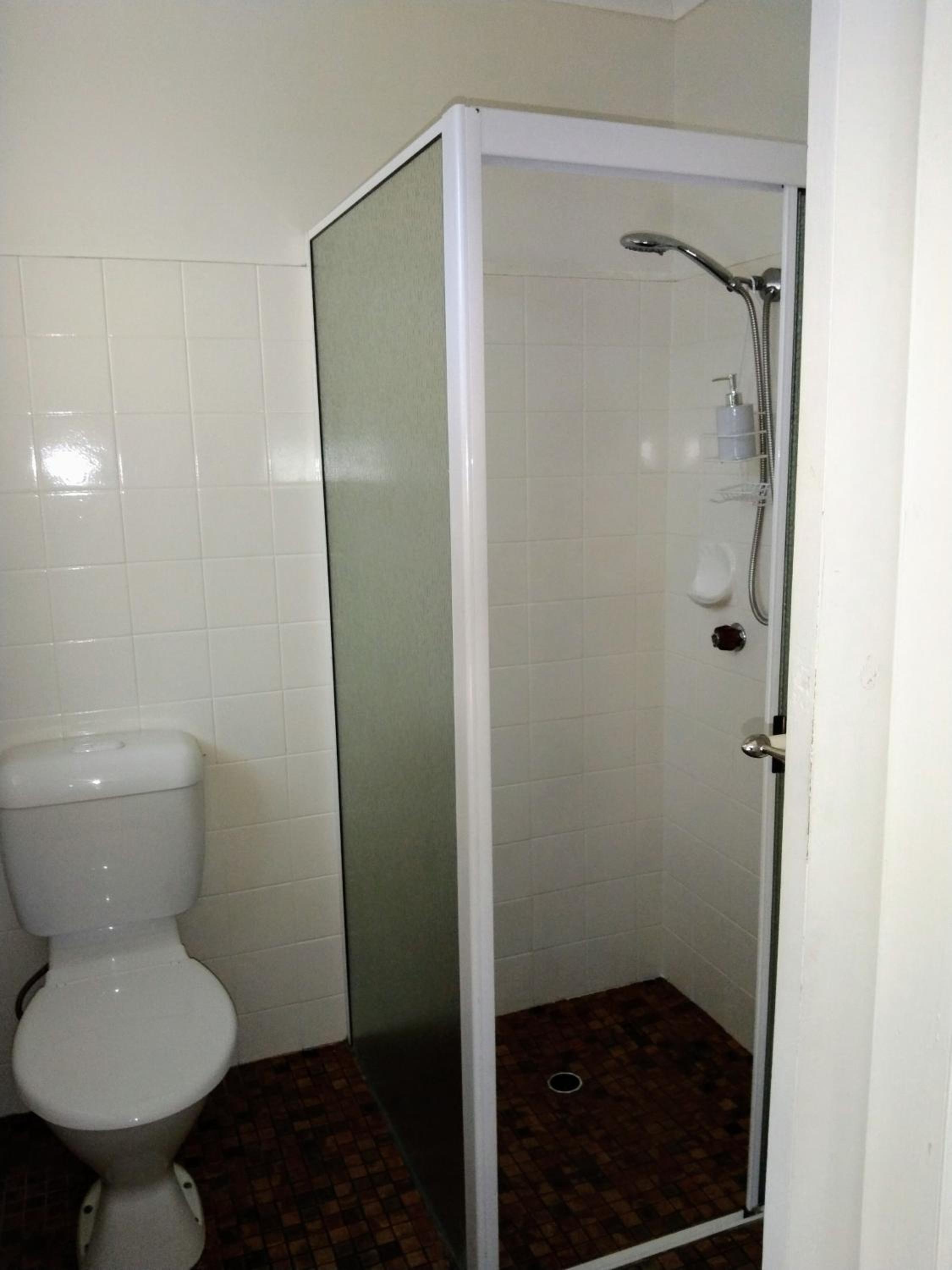 Bargara Beach Motor Inn budget accommodation pet friendly on application - Property Image 2