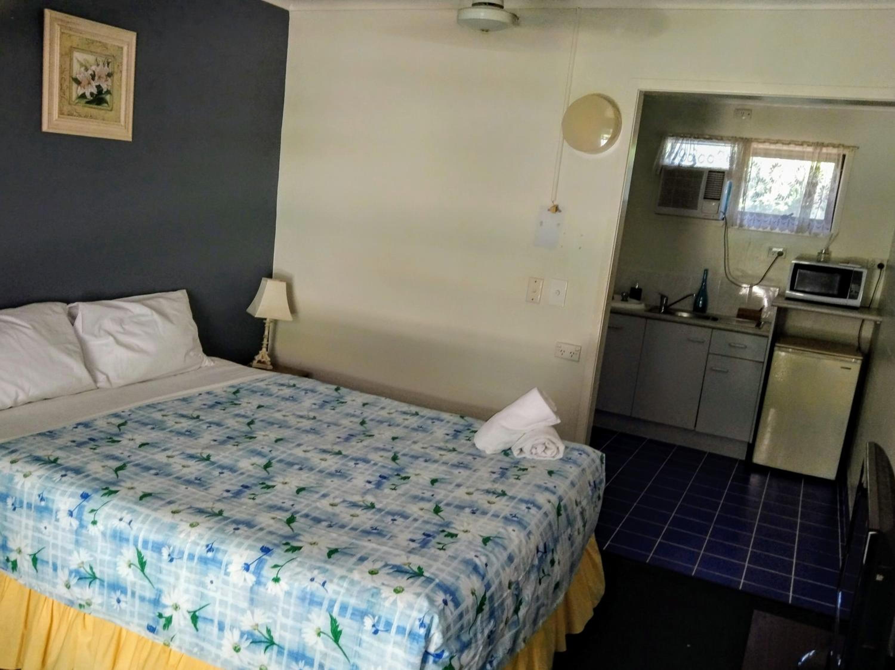 Bargara Beach Motor Inn budget accommodation pet friendly on application - Property Image 5