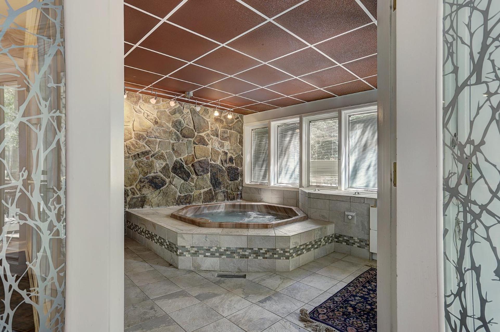 2721 Chateaux DMont Condo